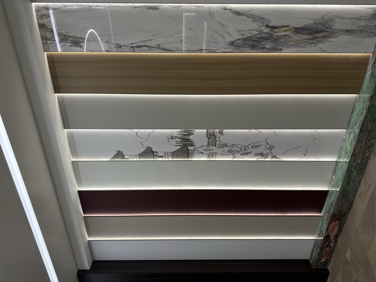 展厅山水纹吊顶条板